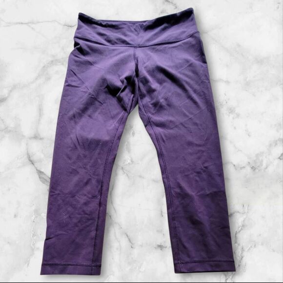 Lululemon Purple Wunder Unders Size 6 - Picture 1 of 3
